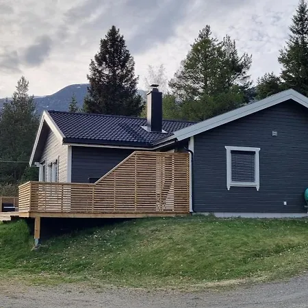 Hus I Flott Natur.